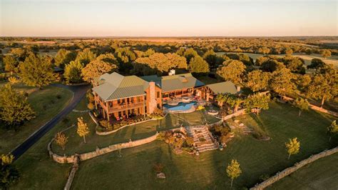 Oklahoma ranch - Fox sportscaster and retired NFL quarterback Terry Bradshaw is selling his Oklahoma ranch for $22.5 million. The location is approximately an hour and a half from Dallas-Fort Worth with 744 acres ...